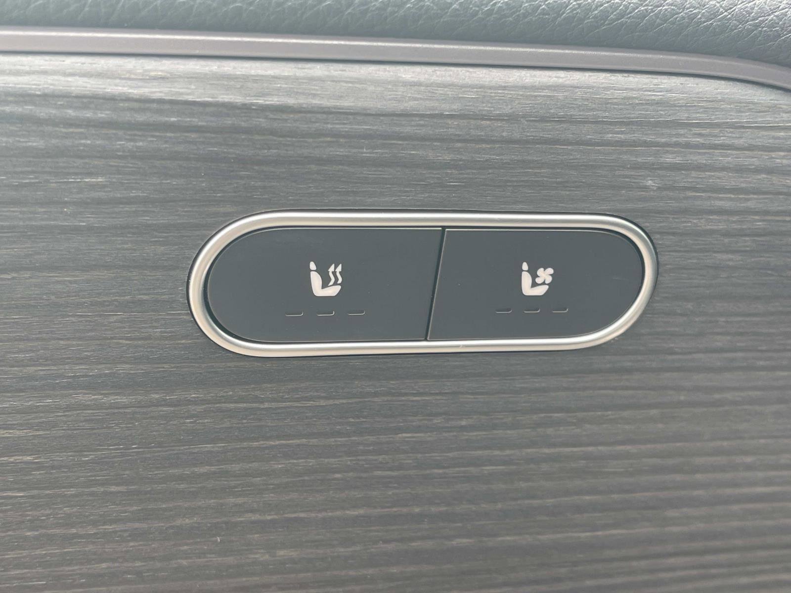 Certified 2022 Mercedes-Benz GLB 250 image 30
