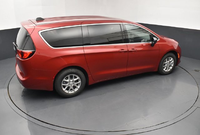 New 2026 Chrysler Voyager LX FWD image 18