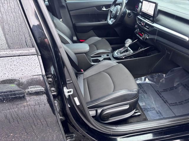 Used 2023 Kia Forte GT-Line w/ GT-Line Premium Package image 30