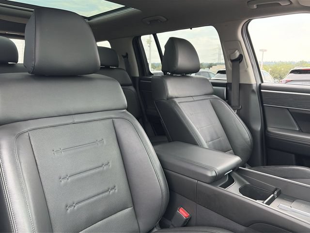 Used 2024 Hyundai Santa Fe Limited AWD/4WD image 32