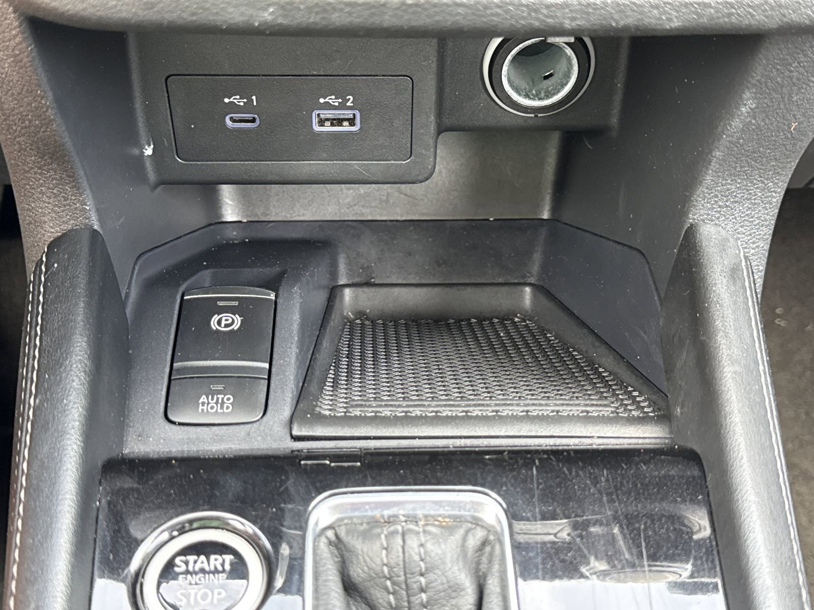 Used 2024 Nissan Kicks SV FWD image 25