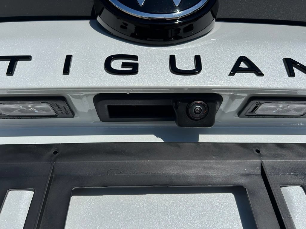 New 2026 Volkswagen Tiguan SE R-Line FWD image 43