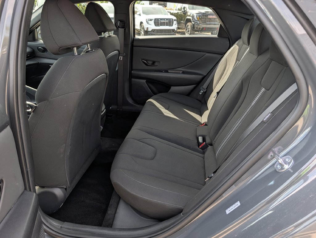 Used 2026 Hyundai Elantra Sport FWD image 27