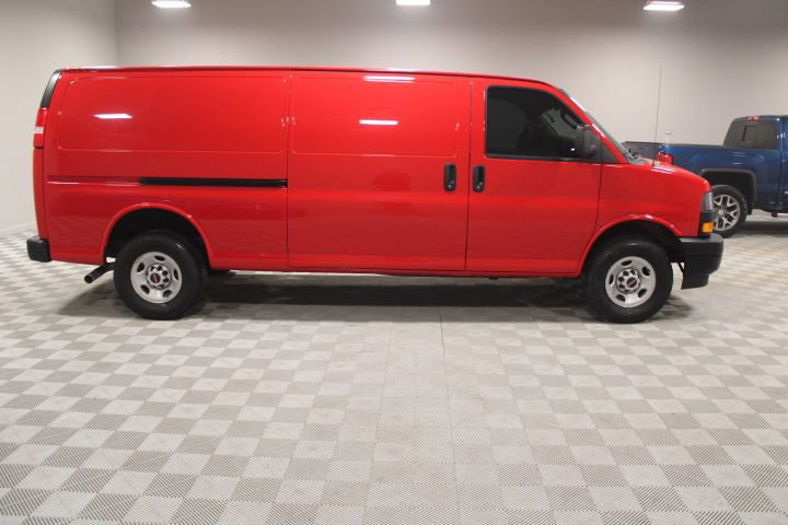 Used 2024 GMC Savana 3500 Extended image 11