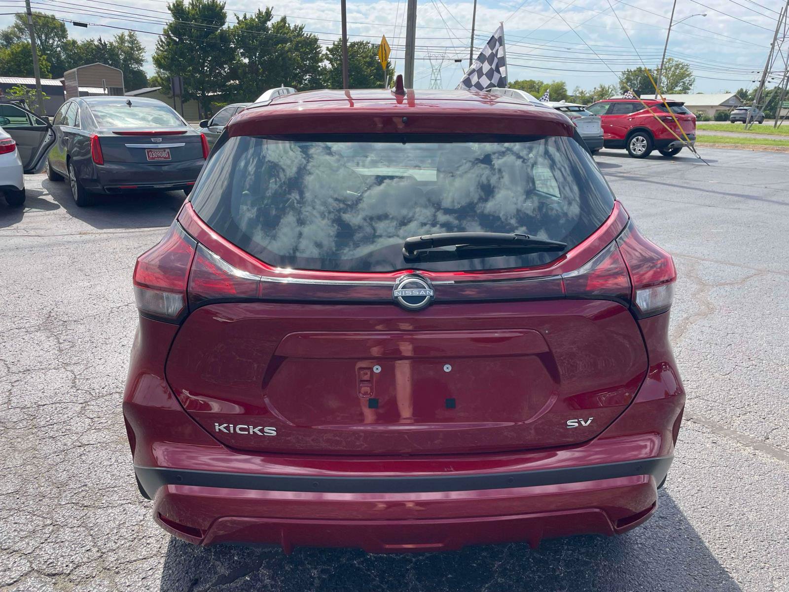 Used 2023 Nissan Kicks SV w/ Interior Electronics Package FWD image 6