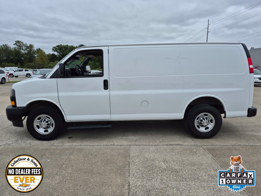 Used 2021 Chevrolet Express 2500 w/ Driver Convenience Package RWD image 4