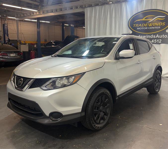 Used 2018 Nissan Rogue Sport S image 3