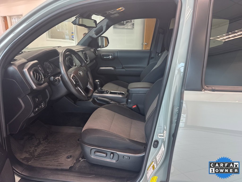 Used 2023 Toyota Tacoma TRD Off-Road w/ Technology Package image 11