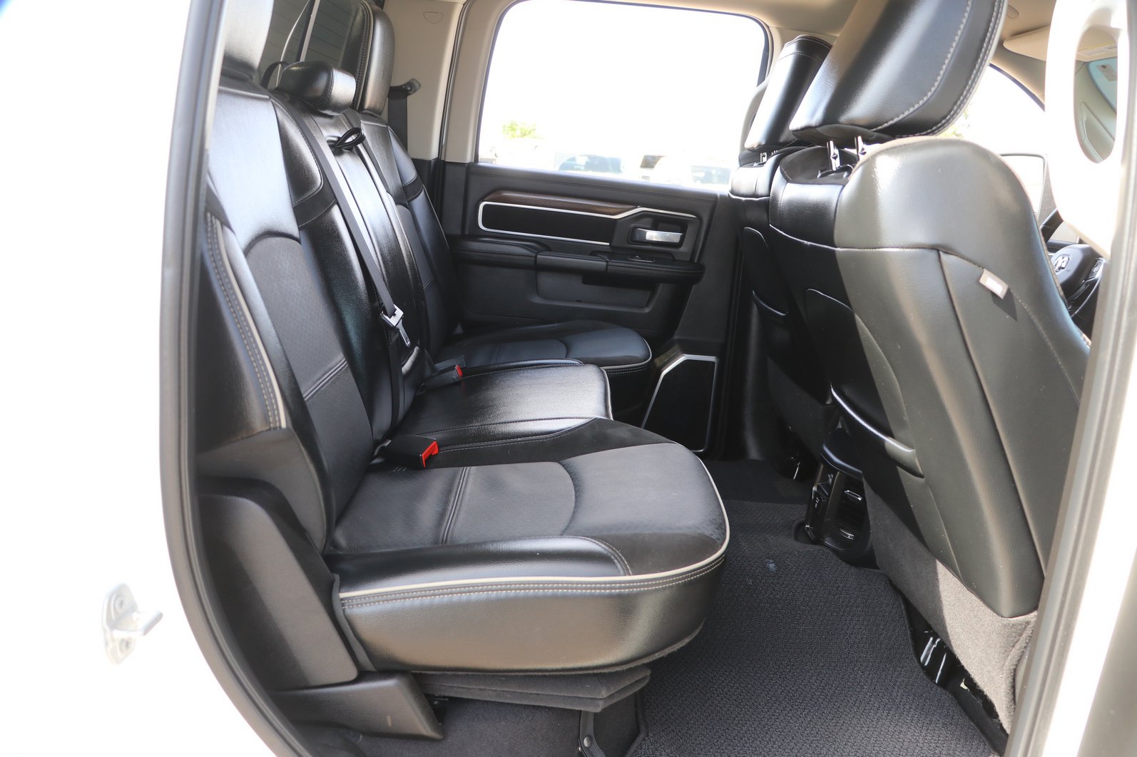 Used 2024 RAM 2500 Laramie w/ Safety Group AWD/4WD image 31