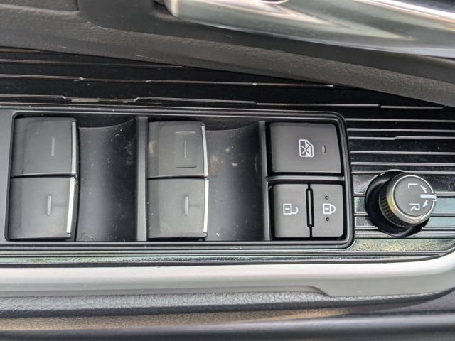 Certified 2026 Toyota Sienna XSE FWD image 12