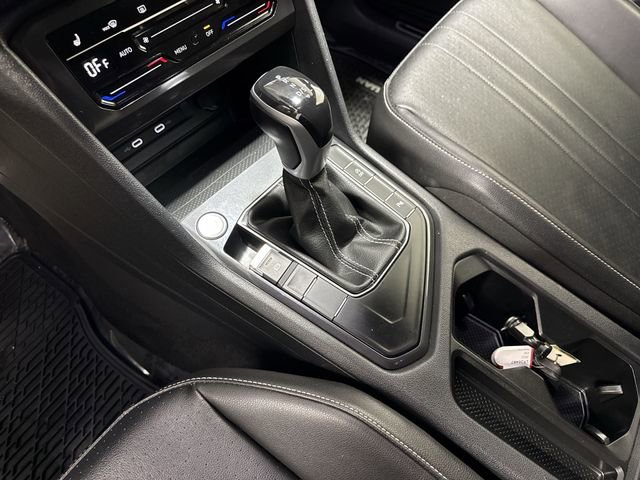 Used 2022 Volkswagen Tiguan SE R-Line image 20