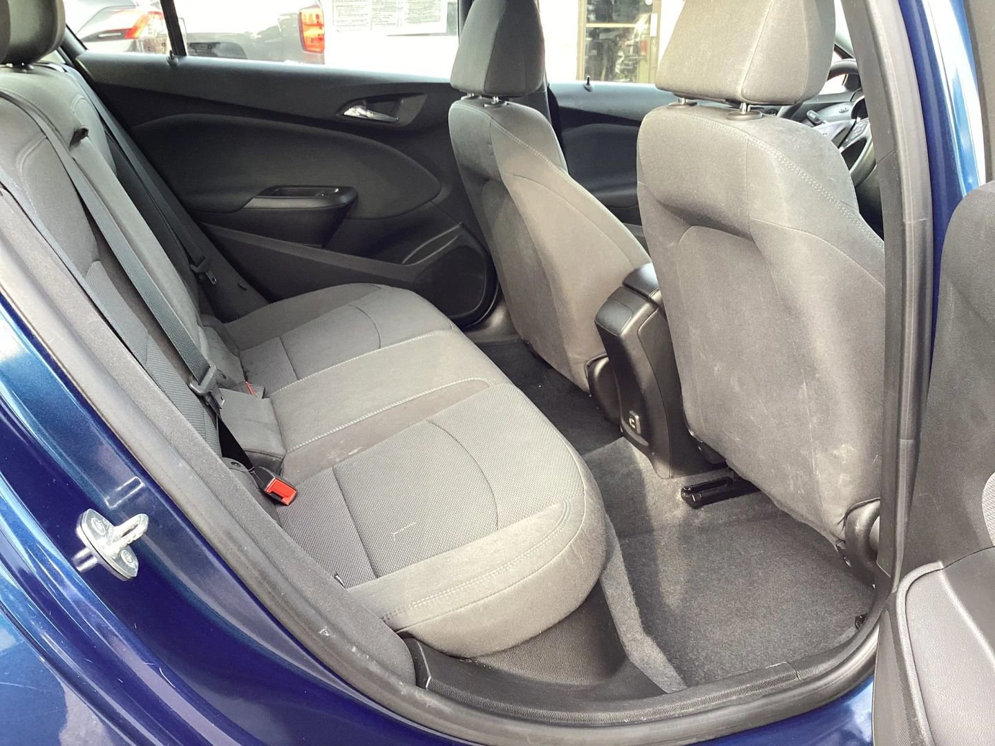 Used 2019 Chevrolet Cruze LT w/ Convenience Package image 14