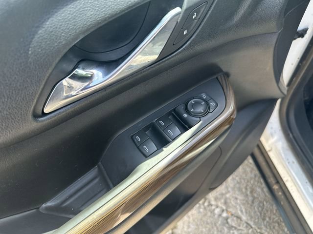 Used 2018 GMC Acadia SLE FWD image 24