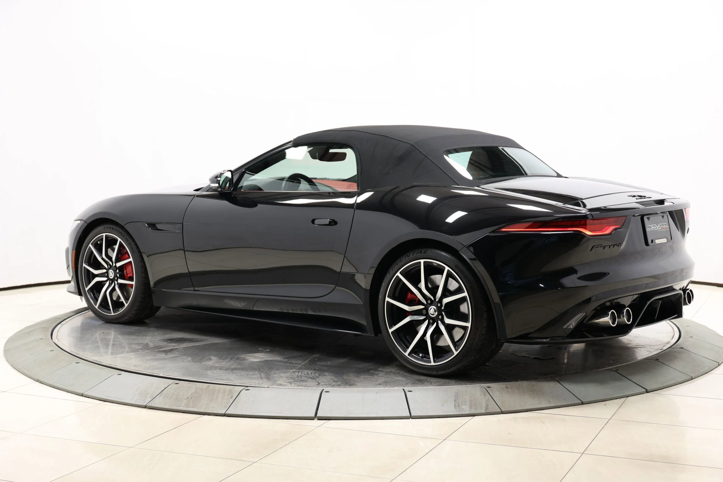 Used 2023 Jaguar F-TYPE R image 67