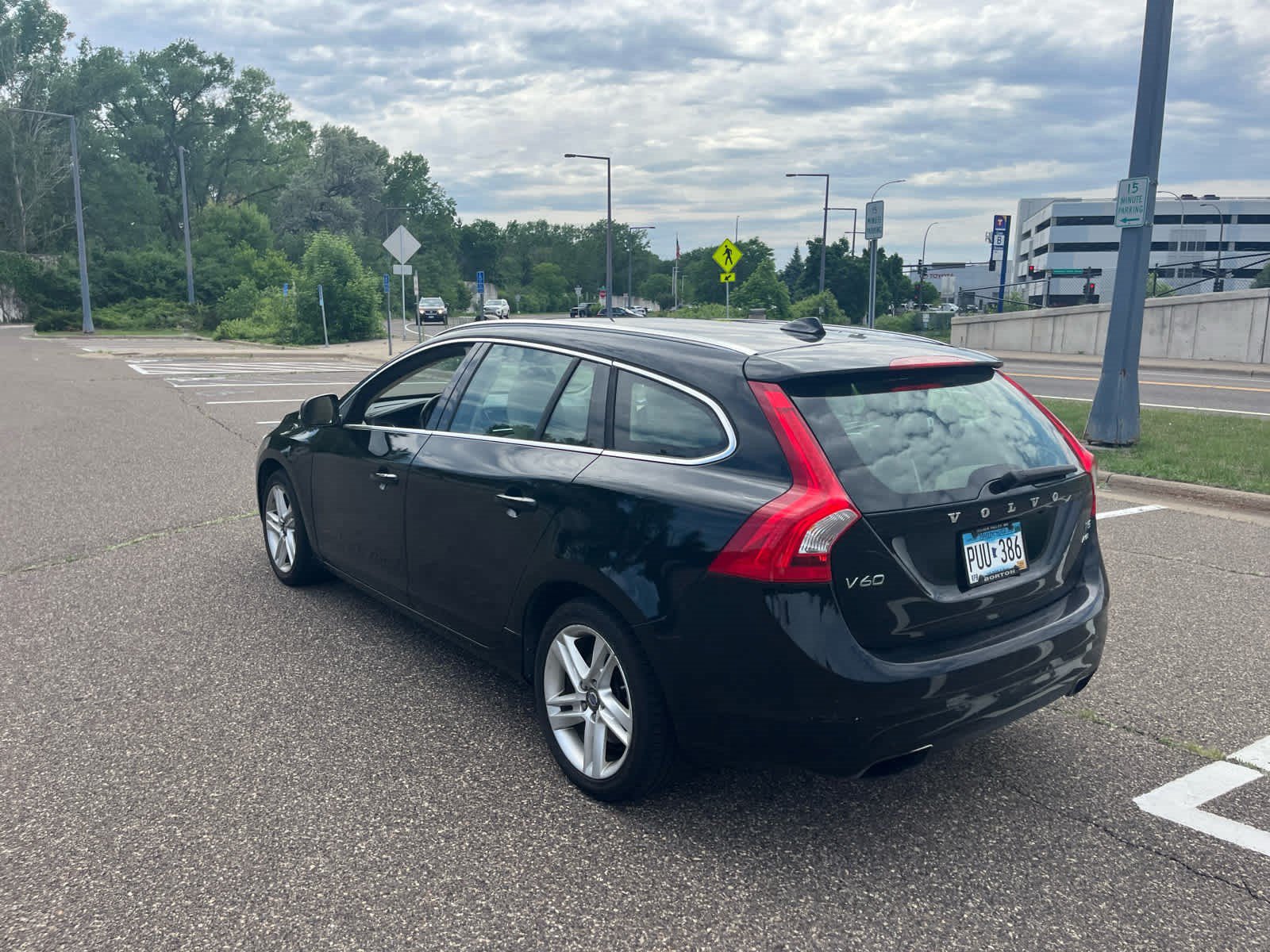 Used 2015 Volvo V60 T5 Premier Plus AWD/4WD image 3
