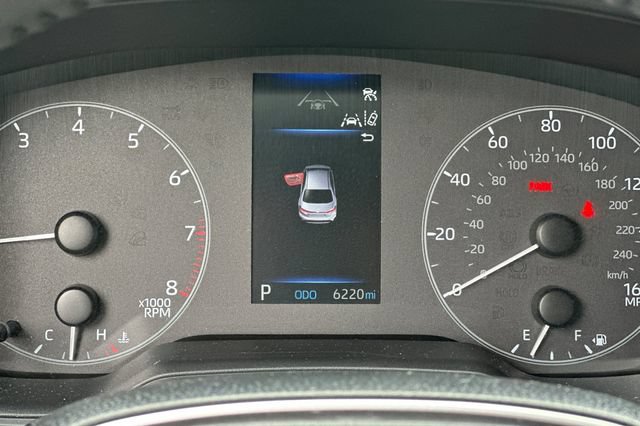 Used 2025 Toyota Corolla SE FWD image 30