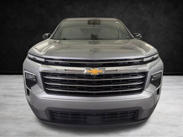 Used 2025 Chevrolet Traverse LT w/ Driver Confidence Package image 4