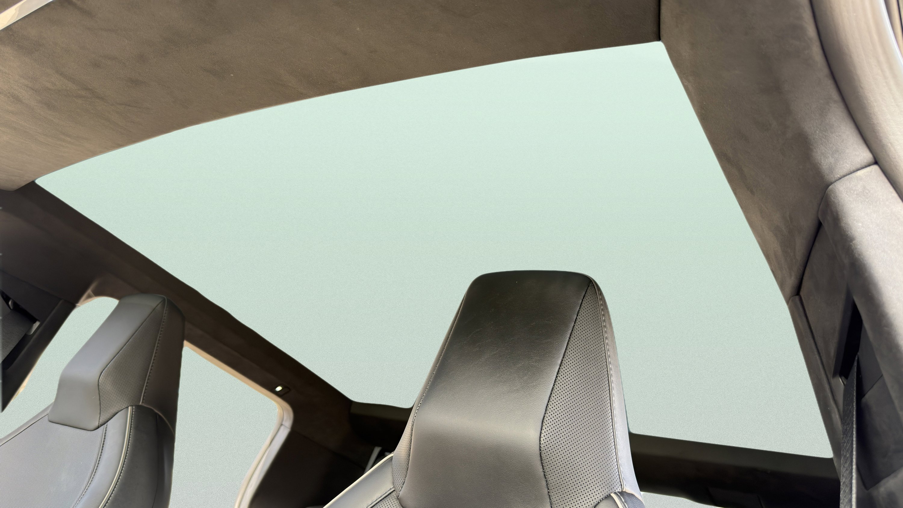 Used 2025 Tesla Cybertruck AWD Crew Cab image 5