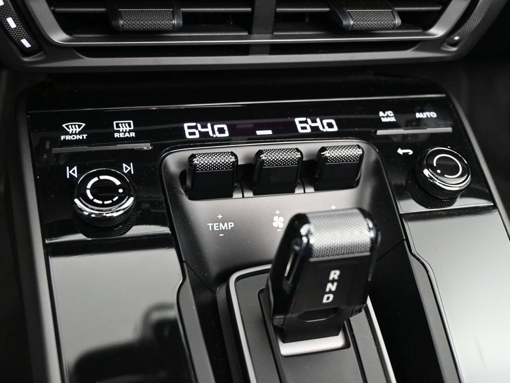 Certified 2022 Porsche 911 Targa 4S AWD/4WD image 16