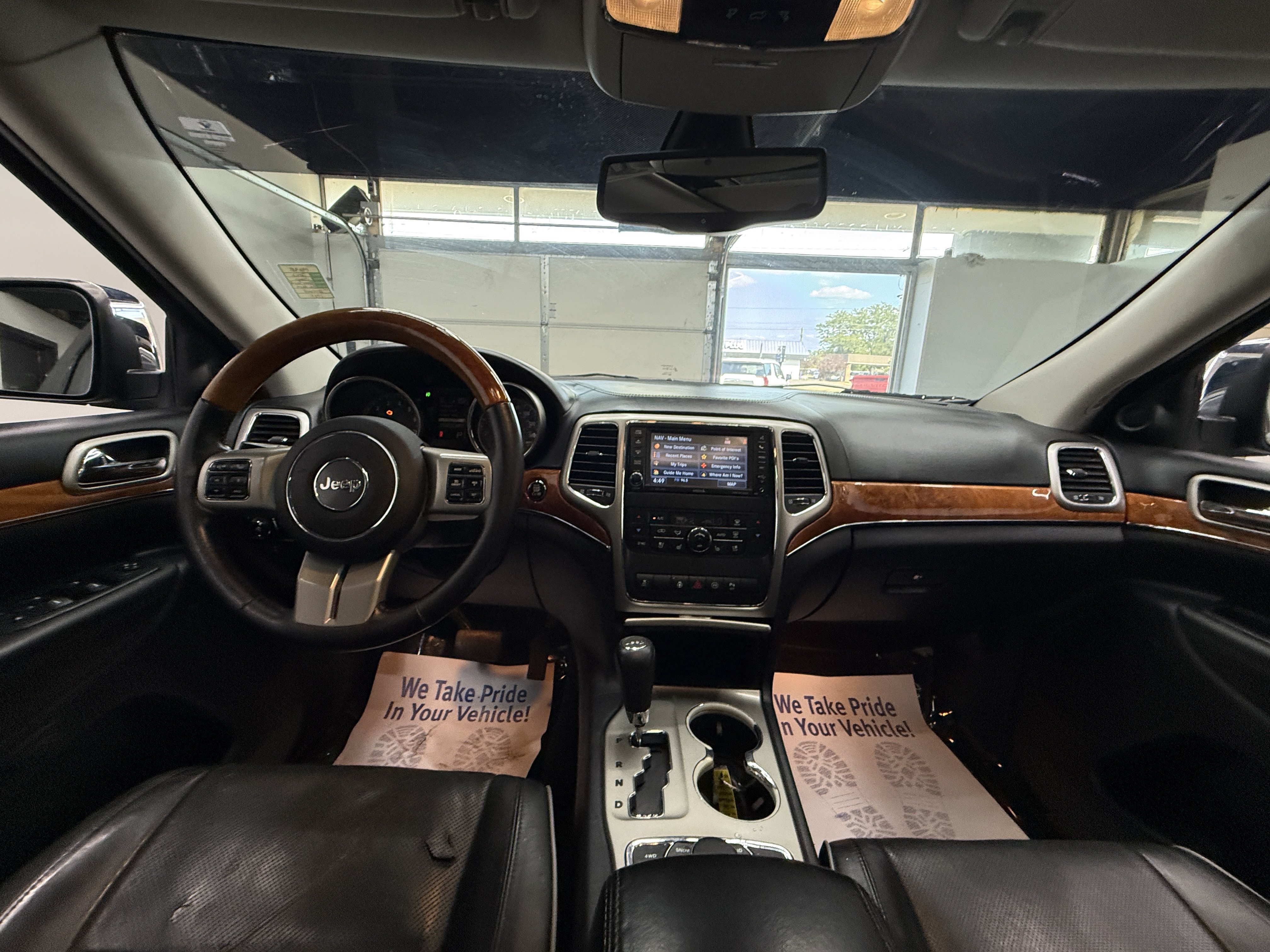 Used 2012 Jeep Grand Cherokee Overland AWD/4WD image 11