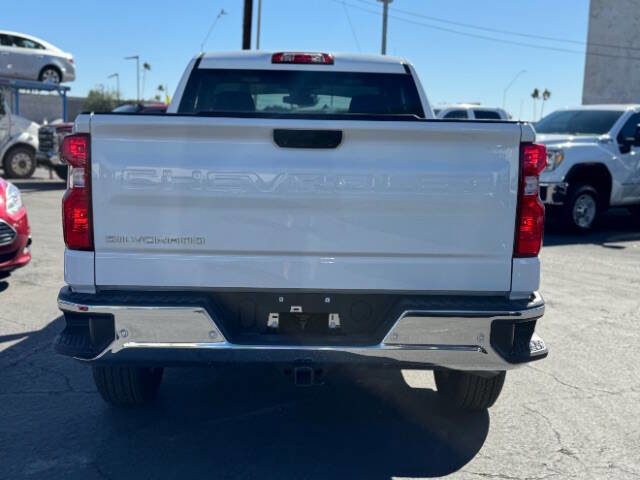 Used 2025 Chevrolet Silverado 1500 W/T w/ WT Safety Package RWD image 4