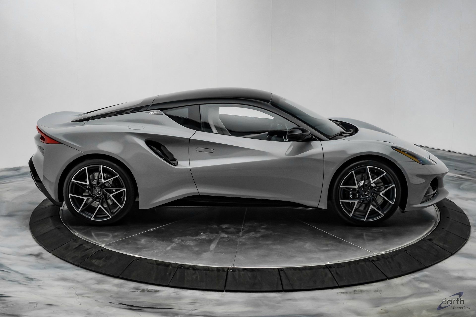 New 2026 Lotus Emira V6 SE Touring RWD image 21