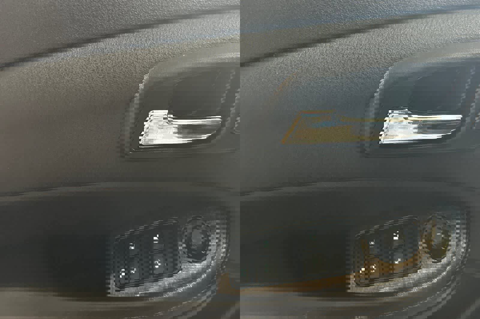 Used 2015 Chevrolet Malibu LT image 13