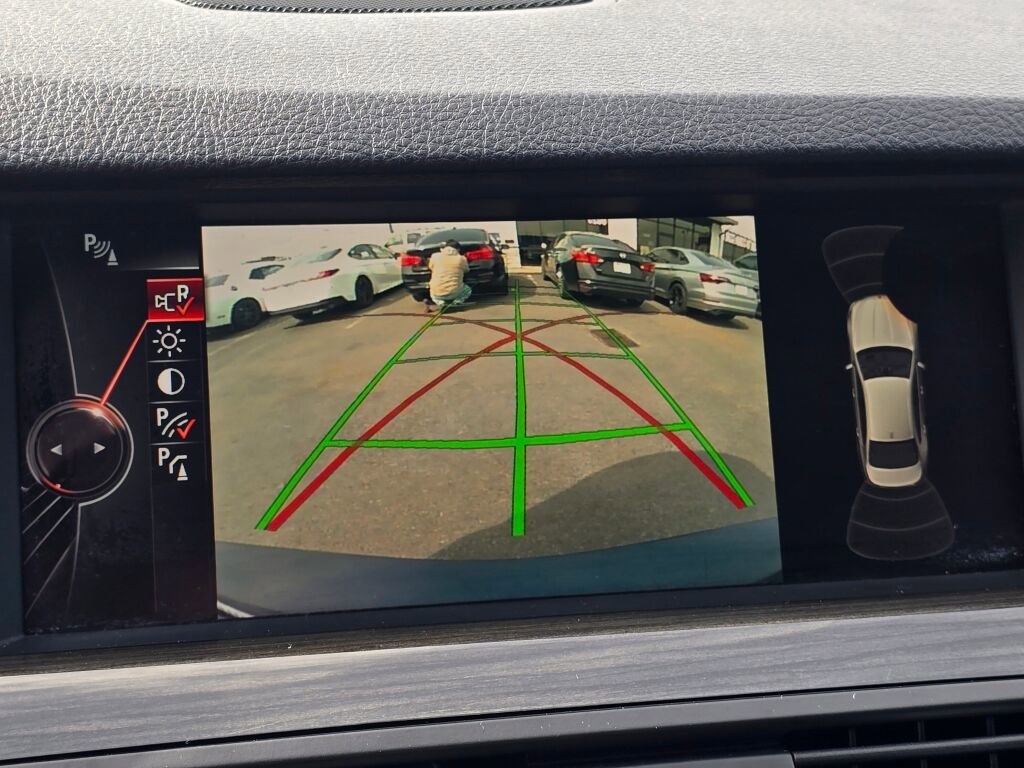 Used 2015 BMW 528i Sedan image 28