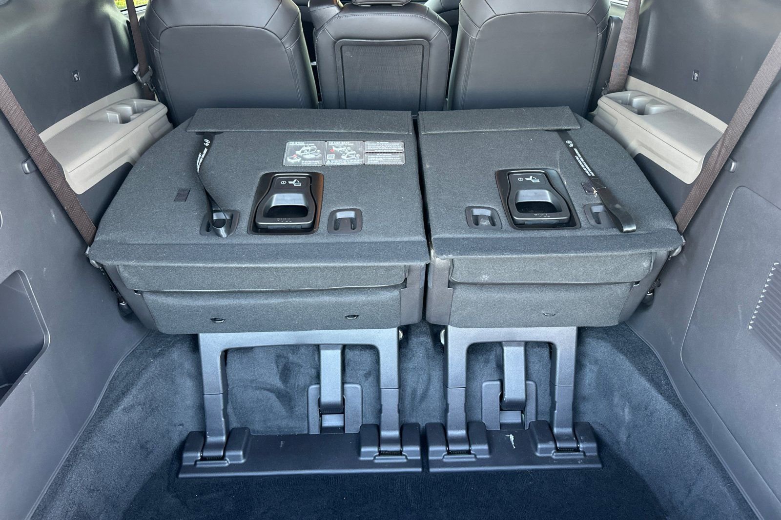 Certified 2026 Kia Carnival EX image 18