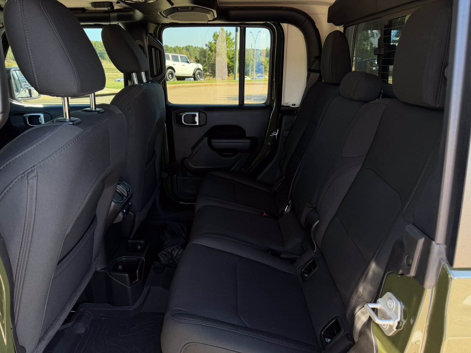 Used 2023 Jeep Gladiator Sport AWD/4WD image 33