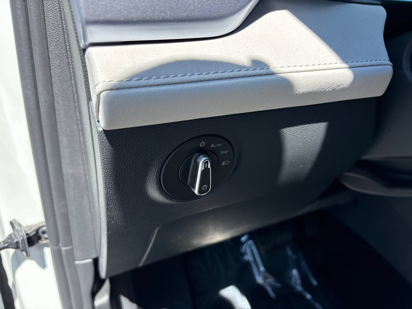 New 2026 Volkswagen Taos SE AWD/4WD image 14