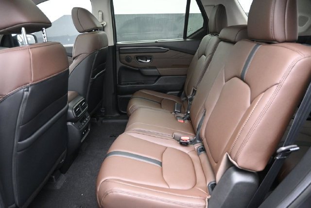 New 2026 Honda Pilot Touring image 2