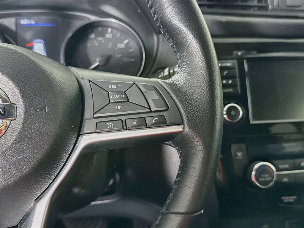 Used 2018 Nissan Rogue SV AWD/4WD image 21