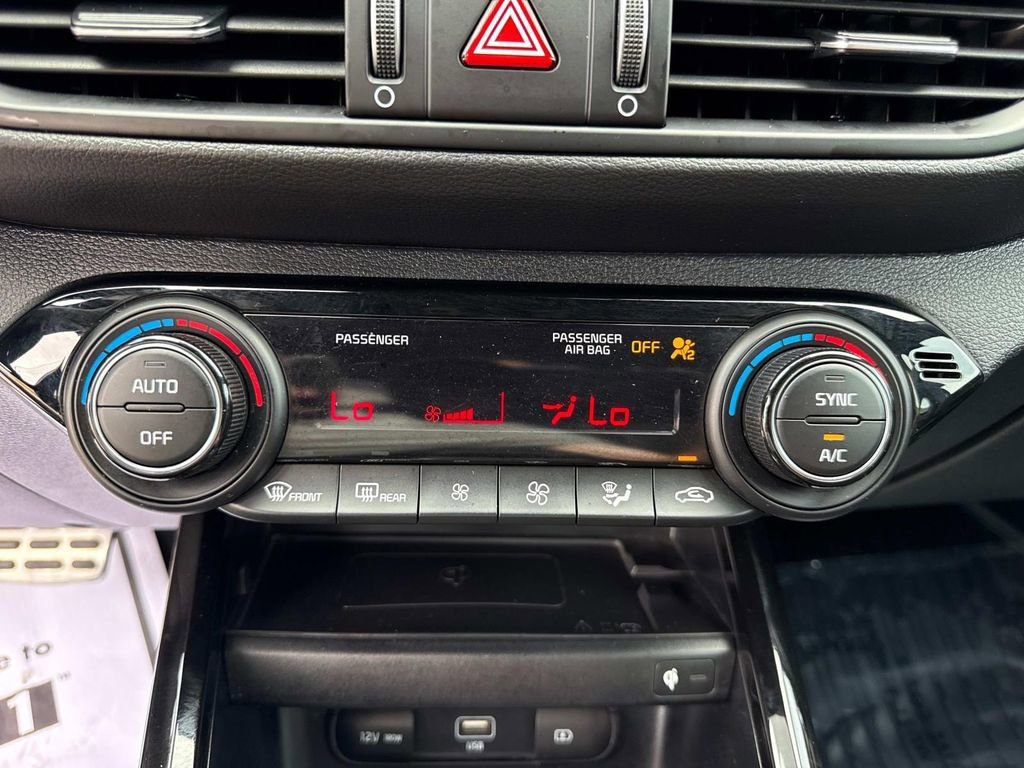 Used 2024 Kia Forte GT-Line w/ GT-Line Premium Package image 22