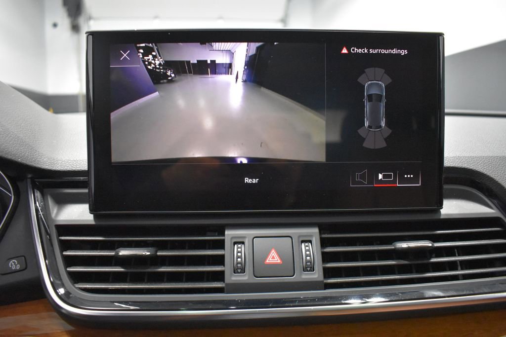 Used 2023 Audi Q5 2.0T Premium w/ Convenience Package AWD/4WD image 24