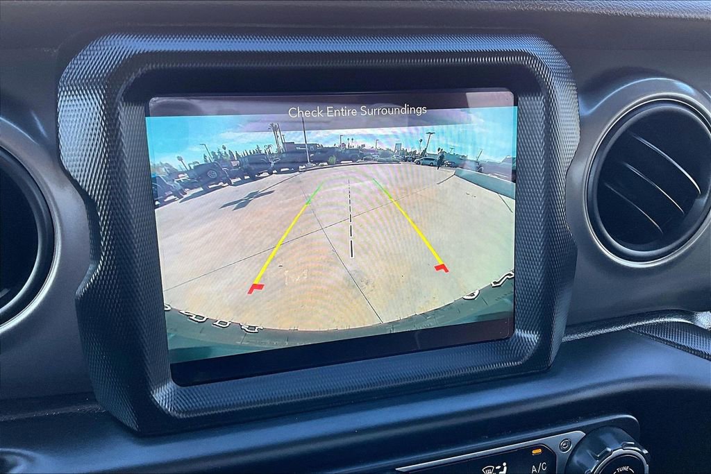 Used 2023 Jeep Wrangler Unlimited w/ 8.4" Radio Group image 25