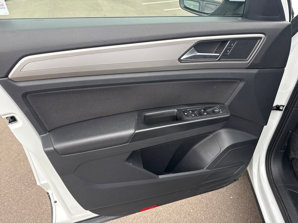 Used 2020 Volkswagen Atlas Cross Sport S image 13