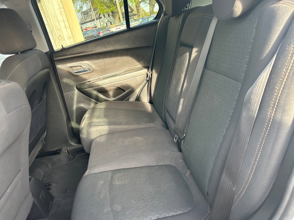 Used 2020 Chevrolet Trax LS w/ Tint and Cruise Package image 12