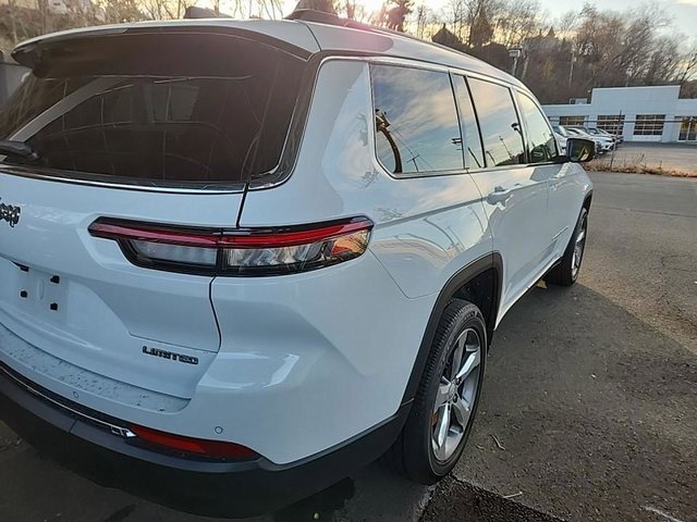 Used 2022 Jeep Grand Cherokee L Limited image 3