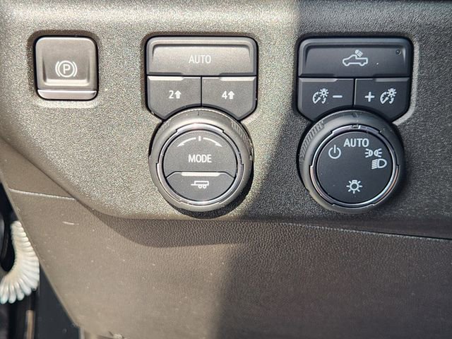 Used 2023 Chevrolet Silverado 1500 LT AWD/4WD image 21