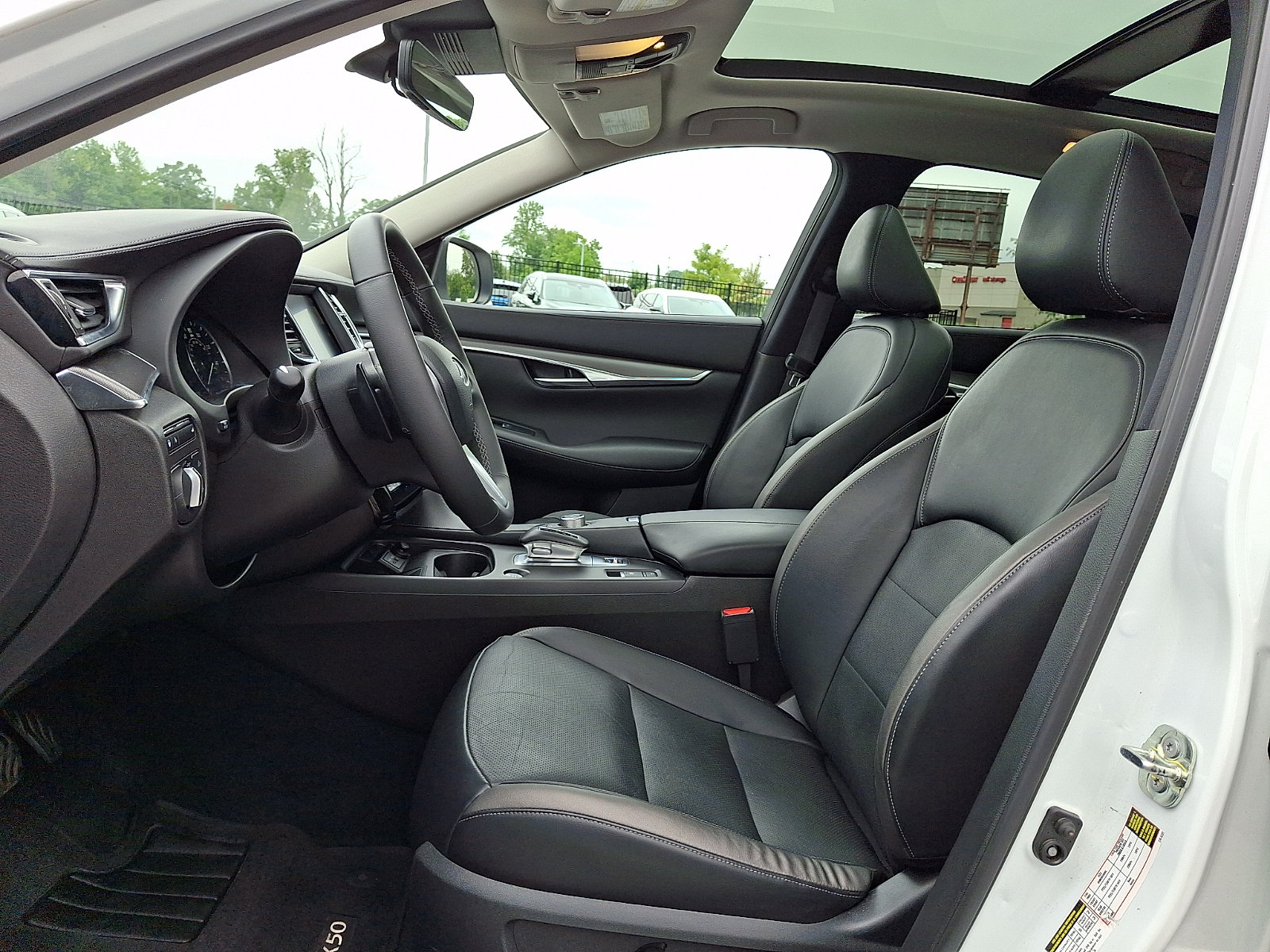 Certified 2023 INFINITI QX50 Luxe AWD/4WD image 13