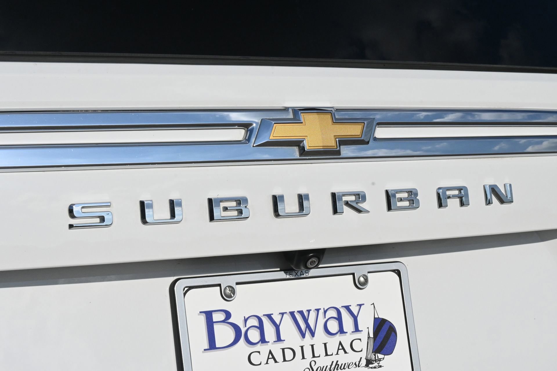 Used 2023 Chevrolet Suburban LS w/ Driver Alert Package RWD image 21