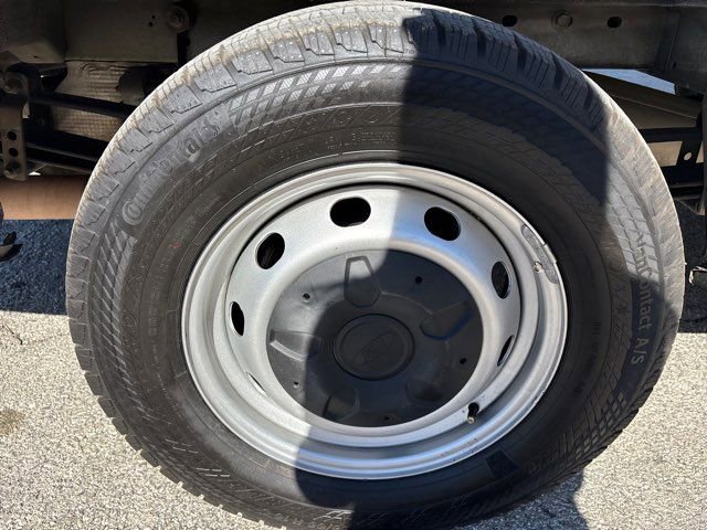 Used 2018 Ford Transit 350 XL image 12