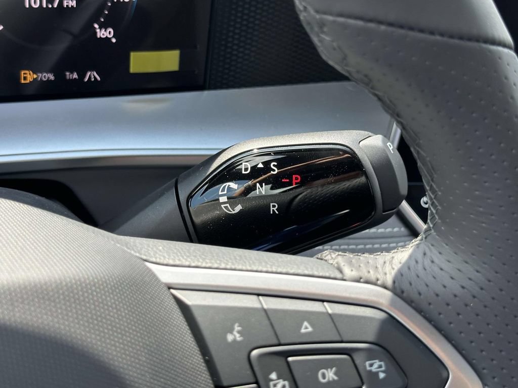 New 2026 Volkswagen Tiguan SE R-Line AWD/4WD image 18