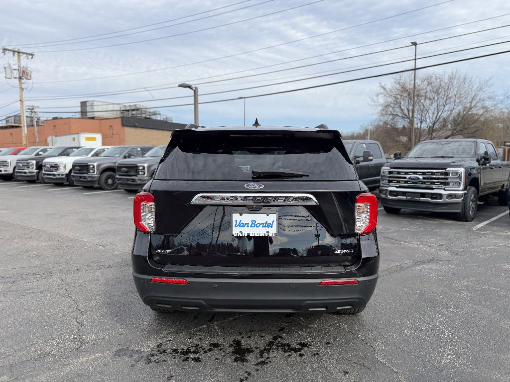 Certified 2023 Ford Explorer XLT image 5
