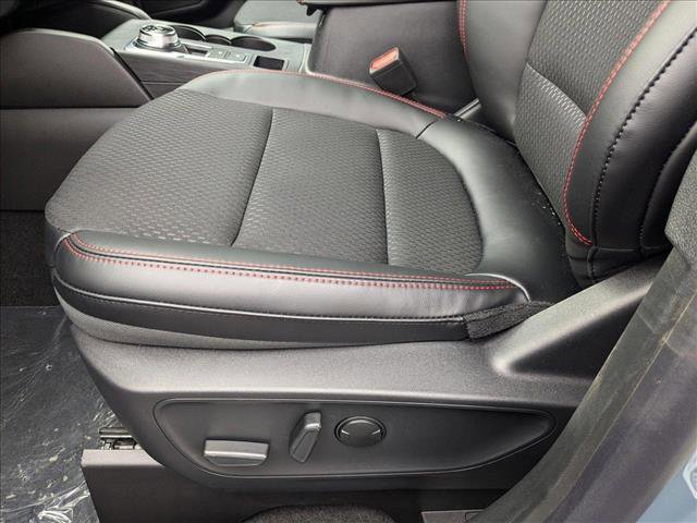 New 2025 Ford Escape ST-Line w/ Equipment Group 301A image 4