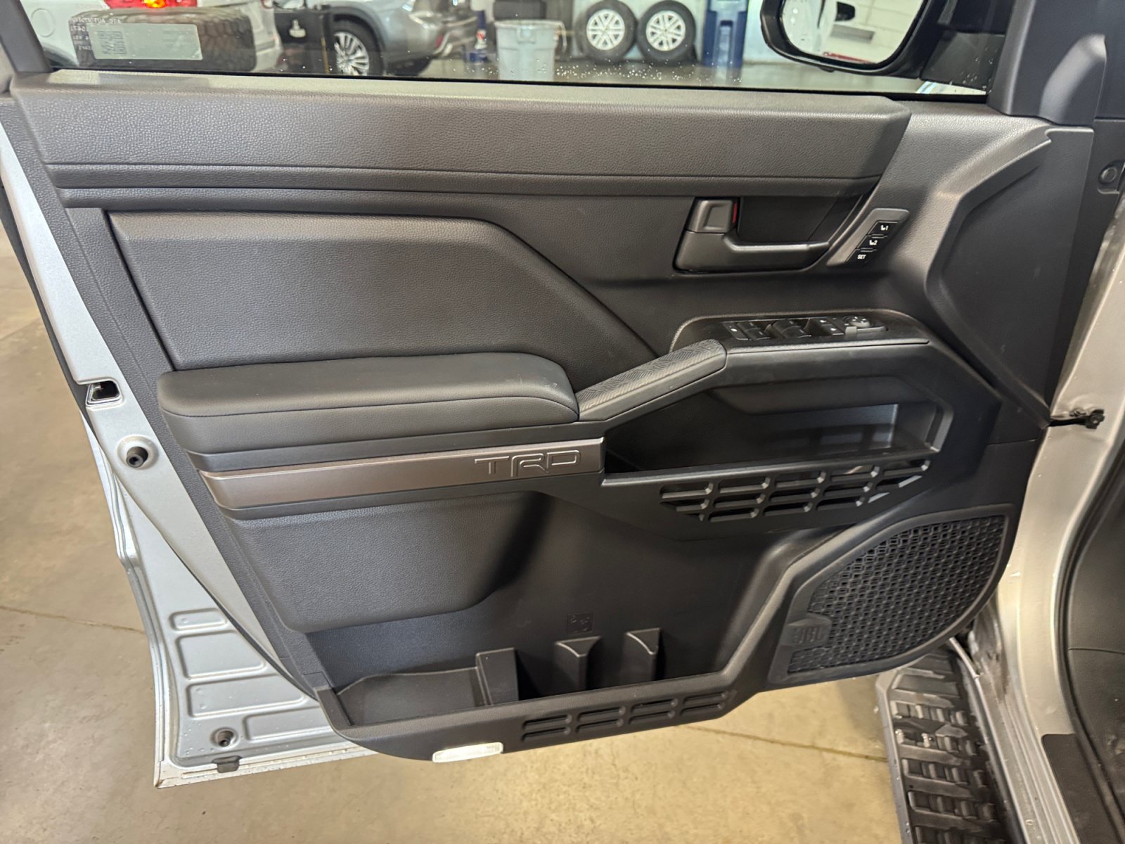 Certified 2026 Toyota 4Runner TRD Off-Road Premium AWD/4WD image 13