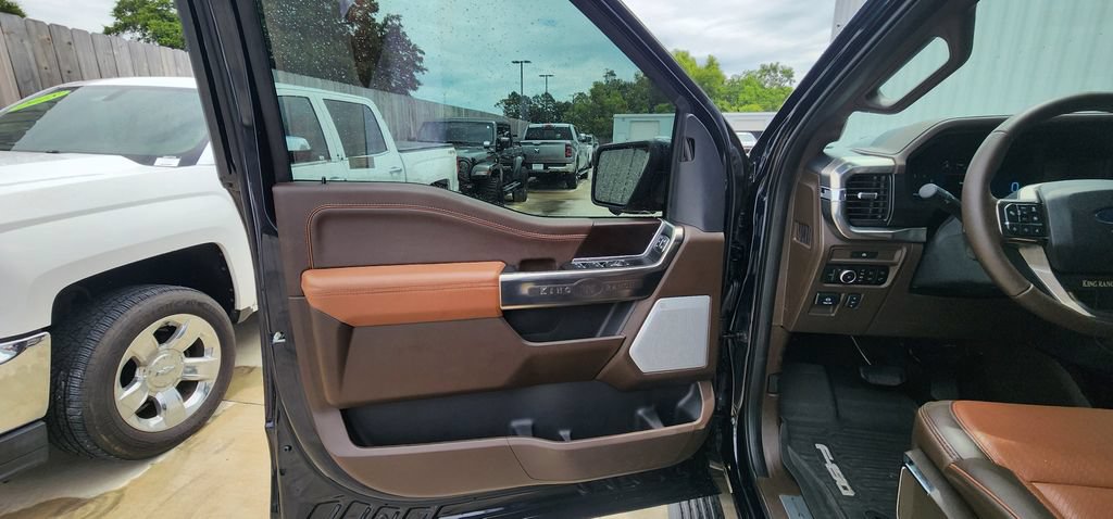 Used 2025 Ford F150 King Ranch w/ FX4 Off-Road Package AWD/4WD image 9