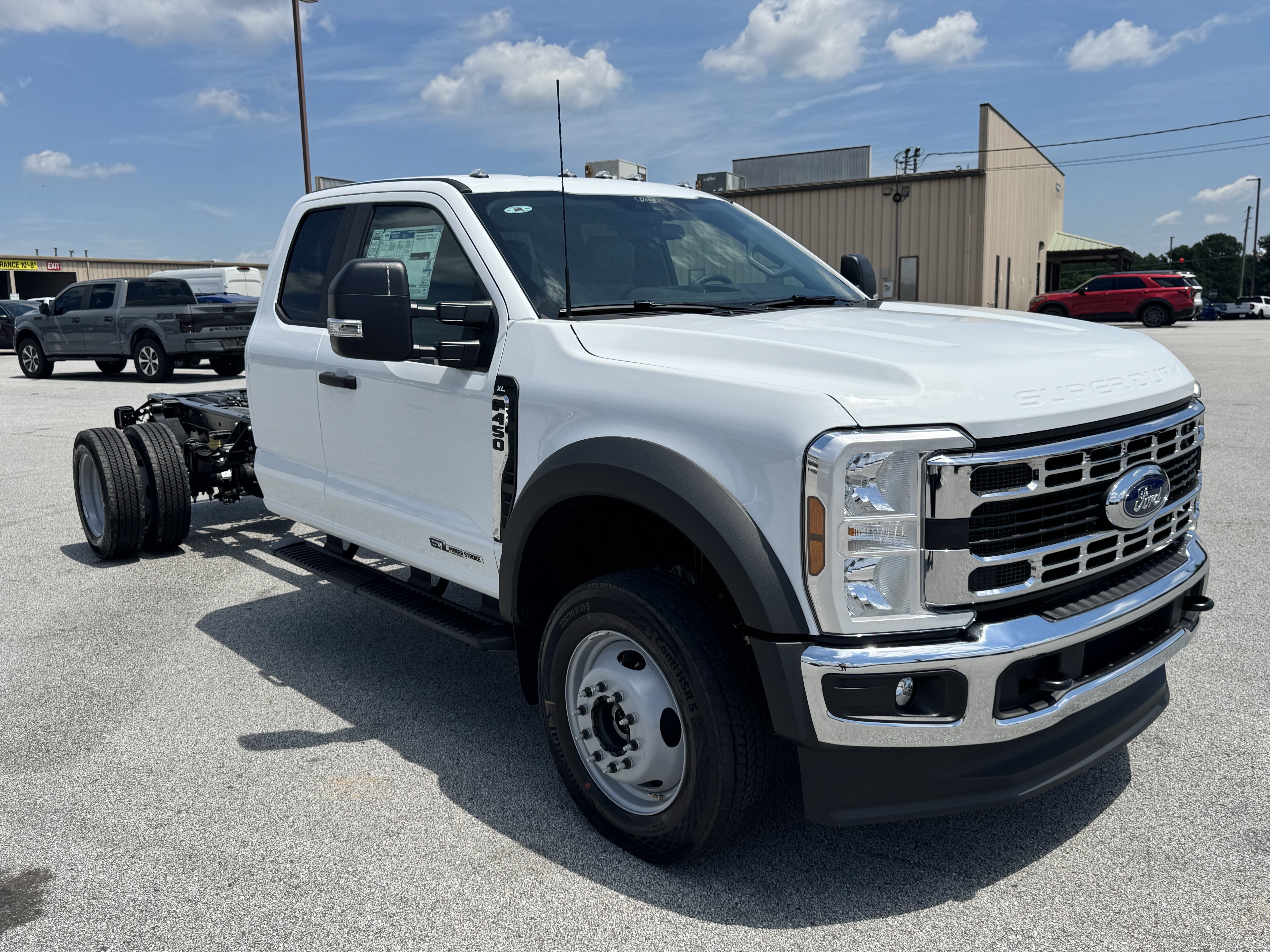 New 2026 Ford F450 4x4 SuperCab Super Duty image 4