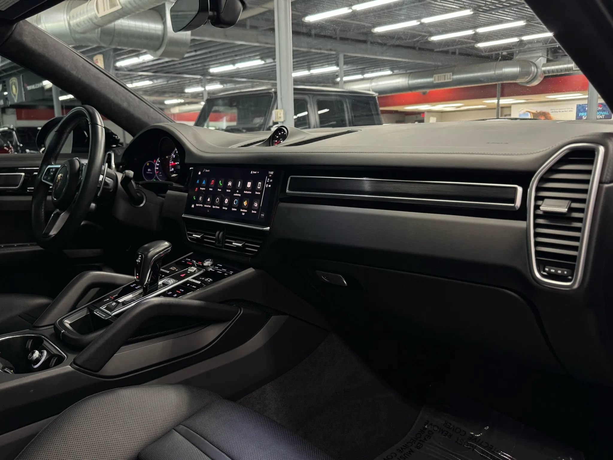 Used 2023 Porsche Cayenne GTS AWD/4WD image 29
